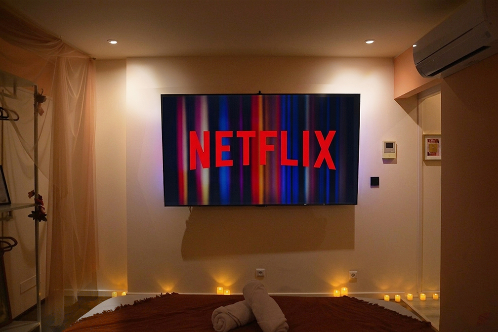 Écran Netflix dans la chambre